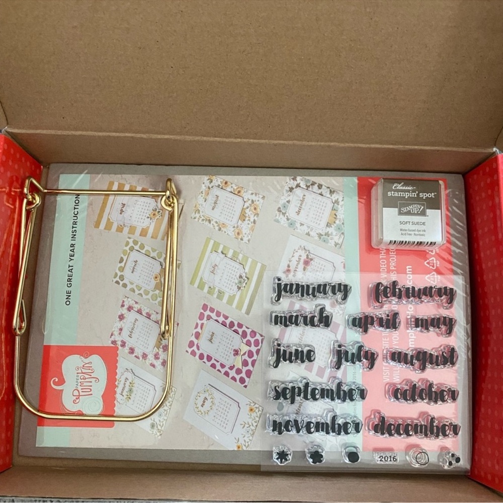 Stampin' Up! Calendar Kit with Gold and Multicolor Designs
